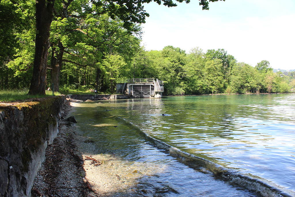 3 - Pella, Lago d’Orta – Appartamenti e villa con vista mozzafiato sul lago e sull’isola, spiaggia privata e posto barca. pella
