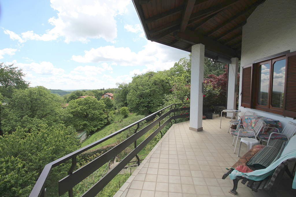A Colazza, colline tra il Lago d’Orta e il Lago Maggiore, villa panoramica di circa 280 mq commerciali, immersa nel verde e nella tranquillità . COLAZZA 2 - A Colazza, colline tra il Lago d’Orta e il Lago Maggiore, villa panoramica di circa 280 mq commerciali, immersa nel verde e nella tranquillità . COLAZZA