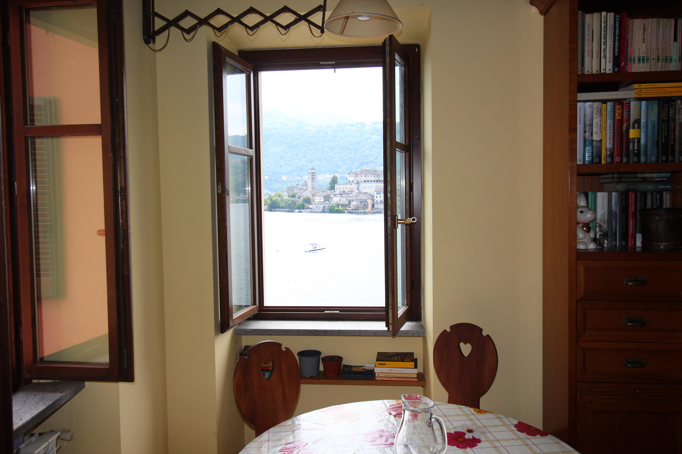 12 - Orta San Giulio | Esclusivo appartamento con posto auto, con vista dominante sul Lago d’Orta e sull’Isola di San Giulio. Orta san giulio